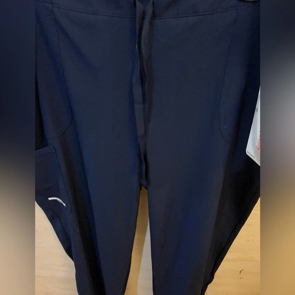 NWT- Skechers by Barco Vitality Charge Scrub Pants in navy blue.